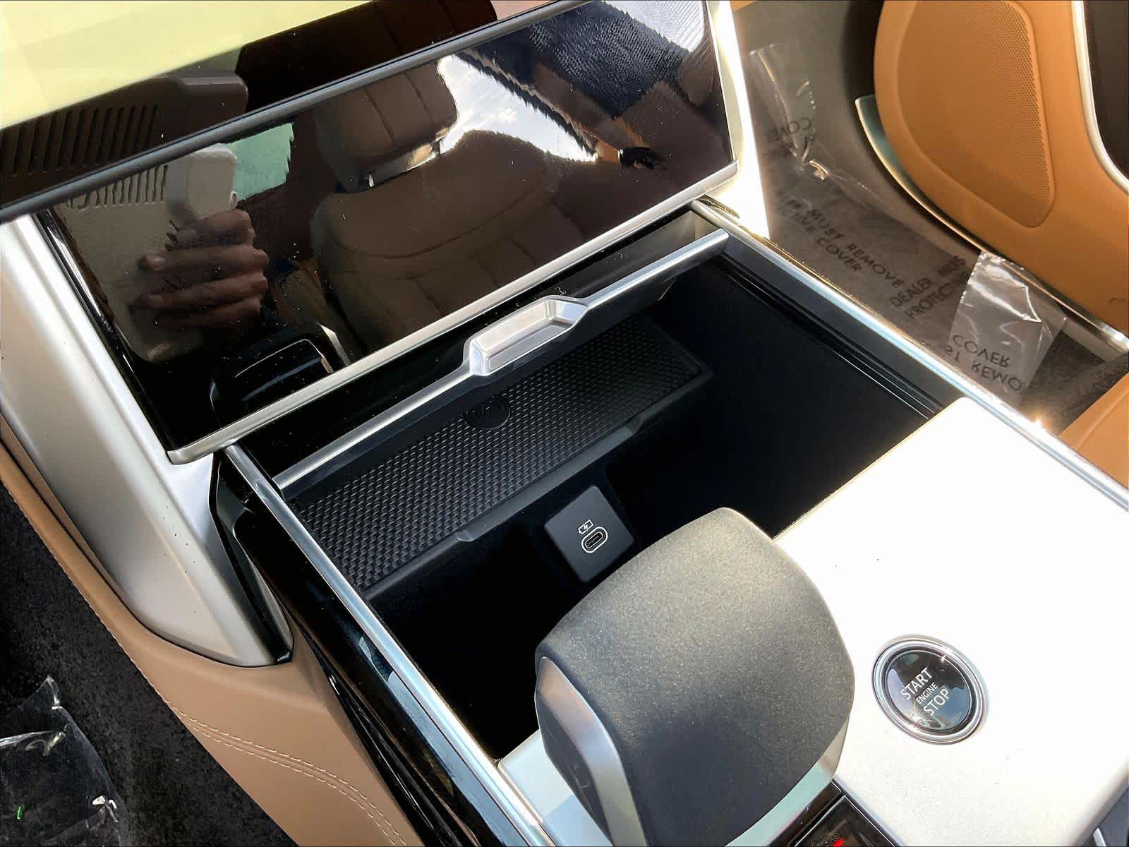 2025 Land Rover Range Rover SE - Photo 23