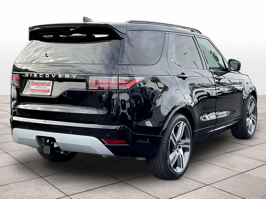 New 2025 Land Rover Discovery Metropolitan Edition SUV