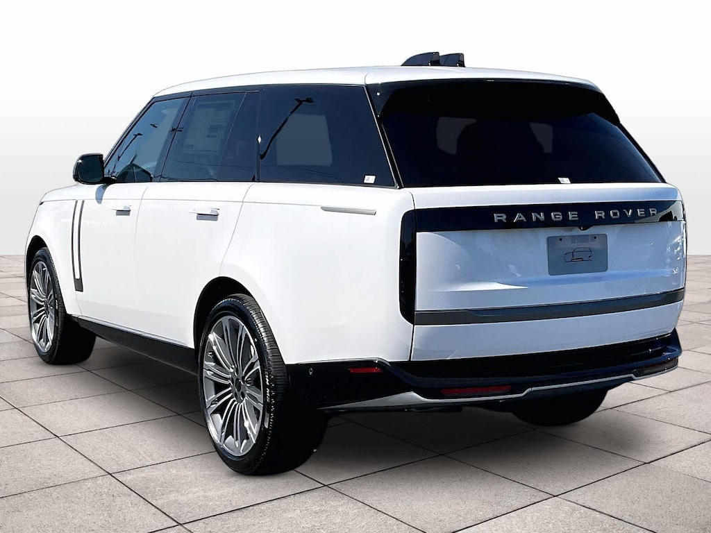 New 2026 Land Rover Range Rover SE SUV