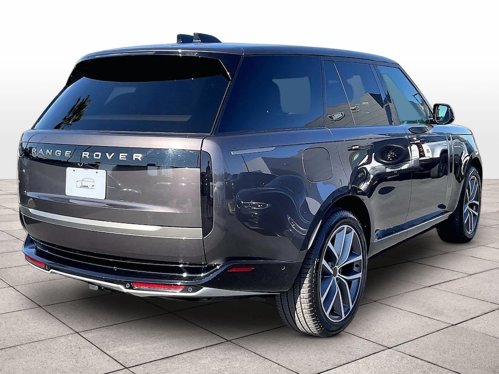 New 2026 Land Rover Range Rover SE SUV