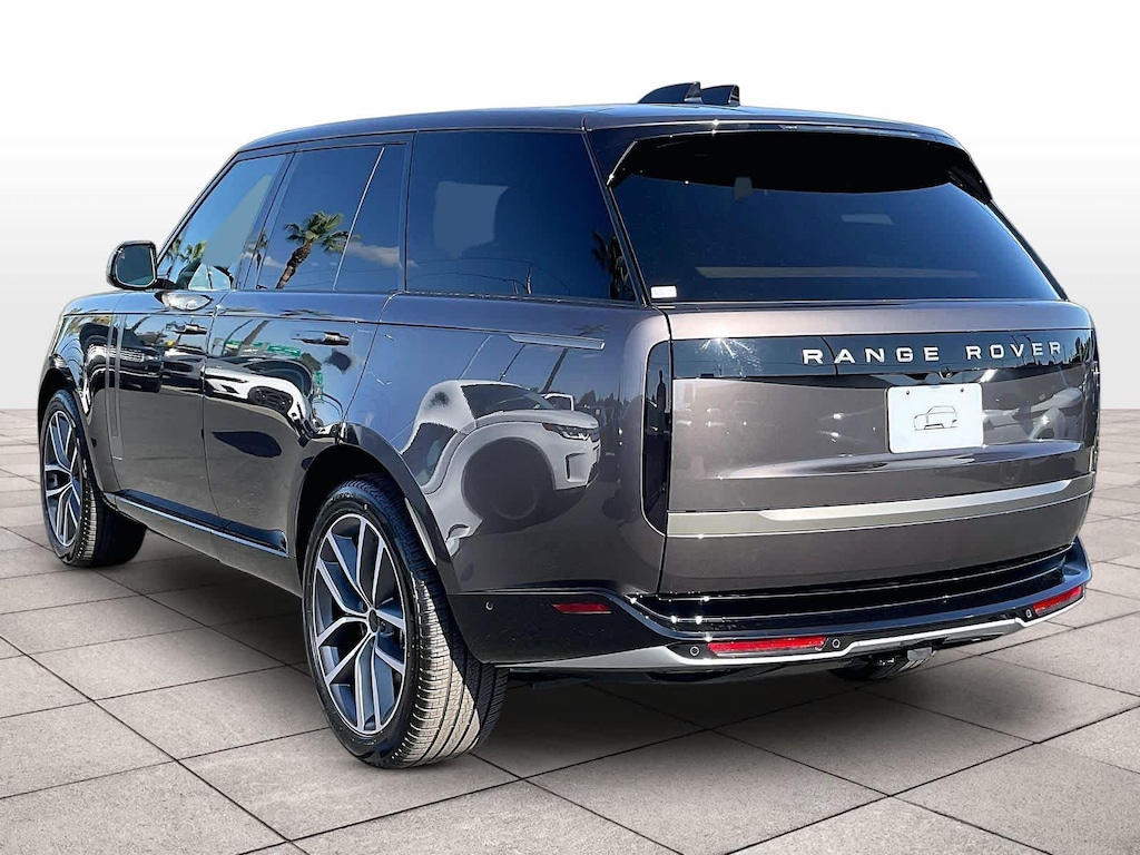 New 2026 Land Rover Range Rover SE SUV