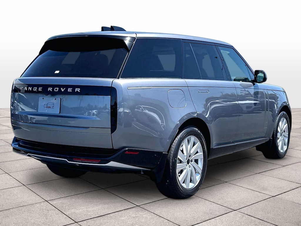 New 2026 Land Rover Range Rover SE SUV