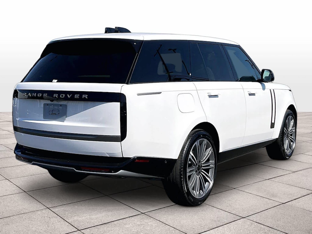 New 2026 Land Rover Range Rover SE SUV
