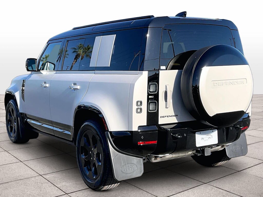 New 2026 Land Rover Defender 110 X-Dynamic SE SUV