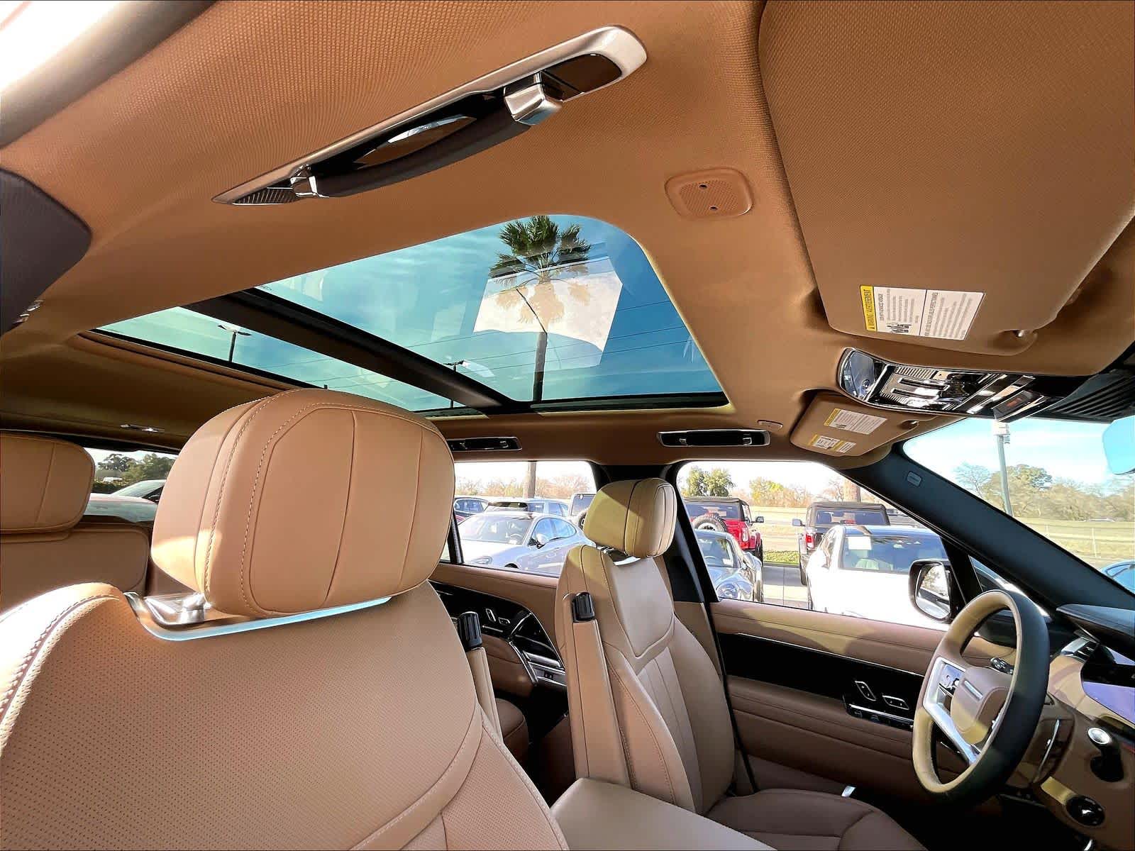 2025 Land Rover Range Rover SE - Photo 29