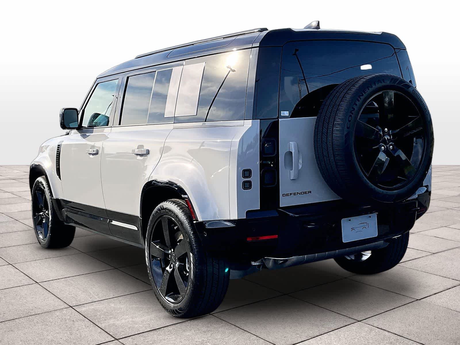 New 2026 Land Rover Defender 110 X-Dynamic SE SUV