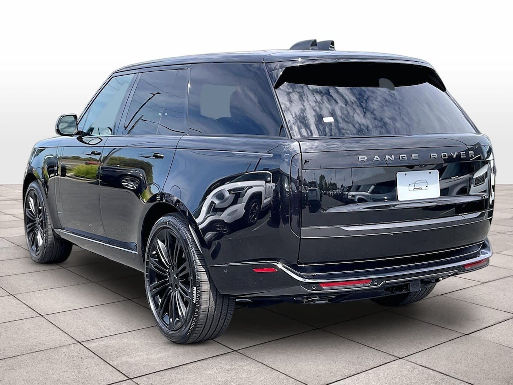 New 2026 Land Rover Range Rover SE SUV