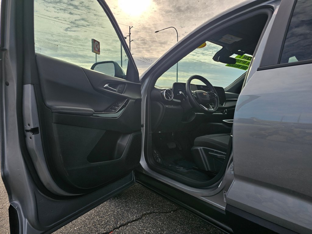 2026 Chevrolet Equinox LT - Photo 28