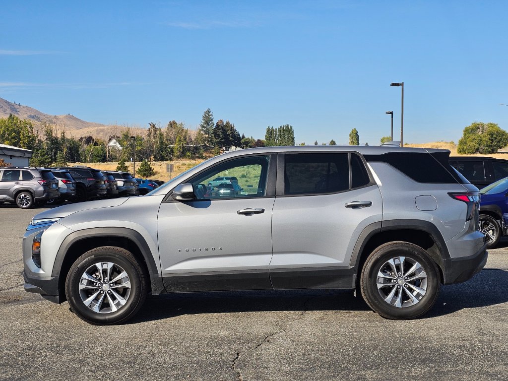 2026 Chevrolet Equinox LT - Photo 2