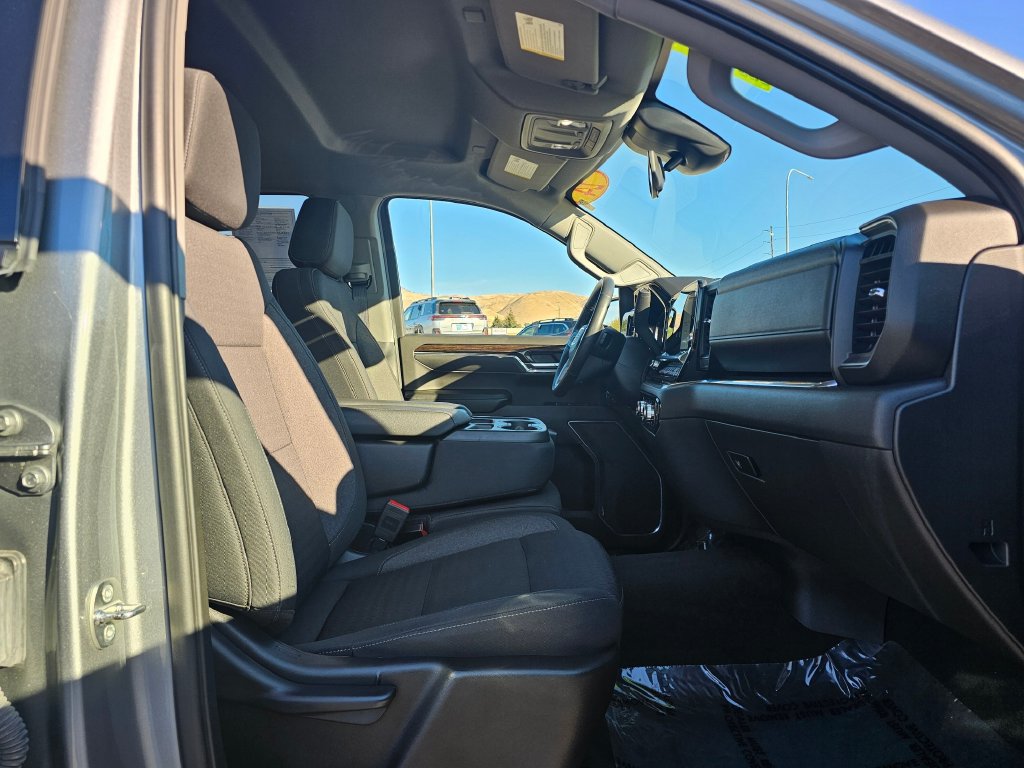 2024 GMC Sierra 1500 Elevation - Photo 17