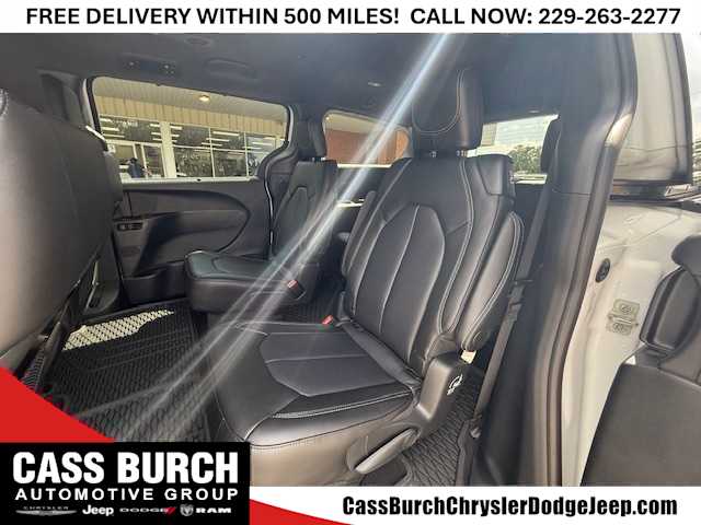 2025 Chrysler Pacifica Select - Photo 7