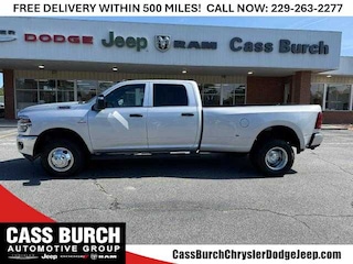2026 Ram 3500 TRADESMAN CREW CAB 4X4 8' BOX Pickup