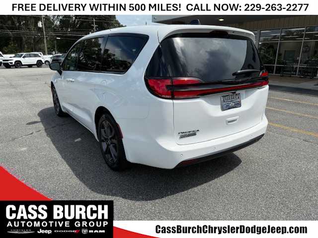 2026 Chrysler Pacifica Select - Photo 5