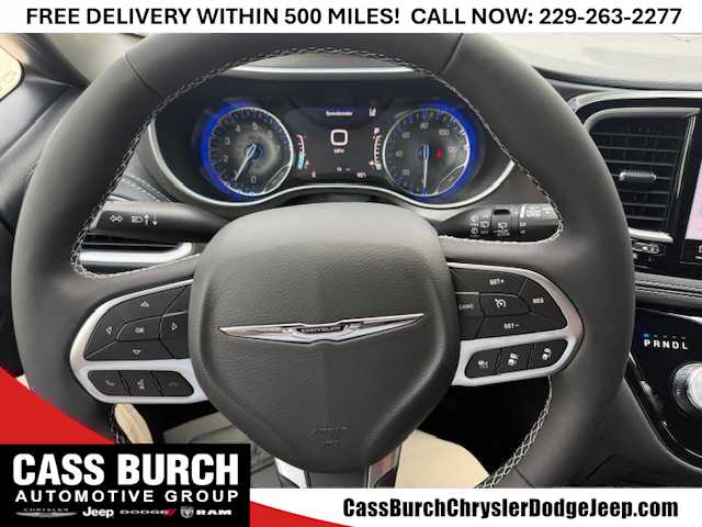 2025 Chrysler Pacifica Select - Photo 11