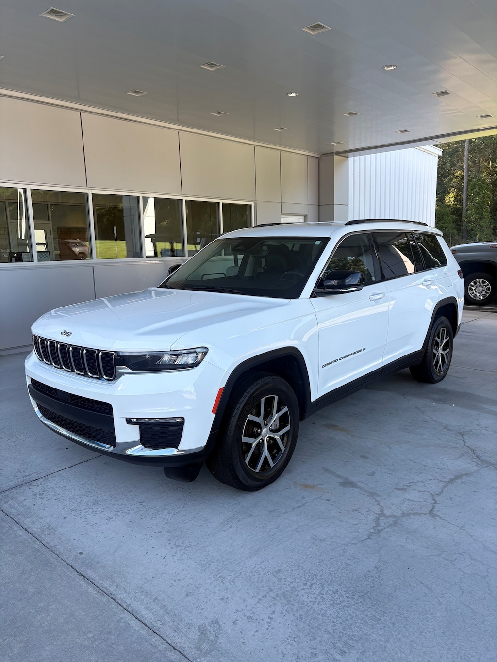 Used 2023 Jeep Grand Cherokee L Limited