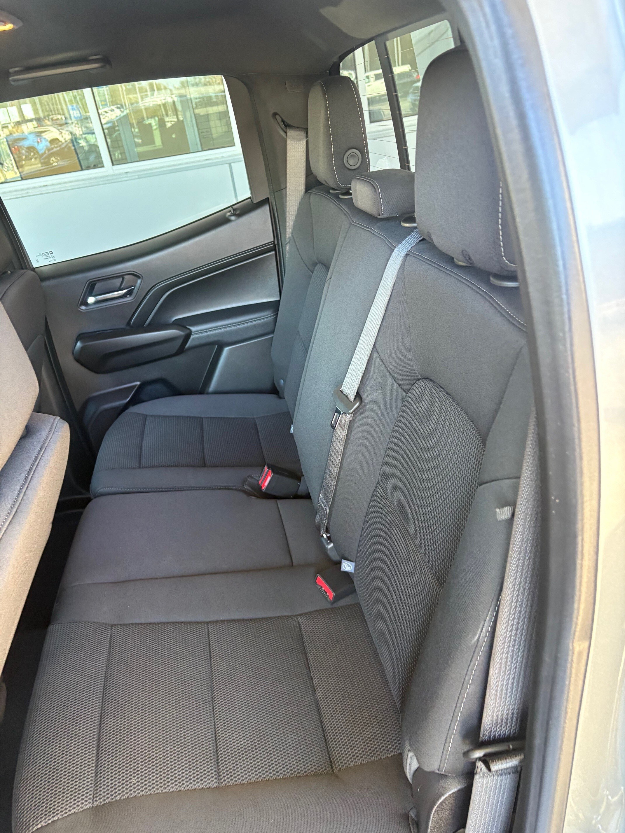2024 Chevrolet Colorado LT - Photo 10