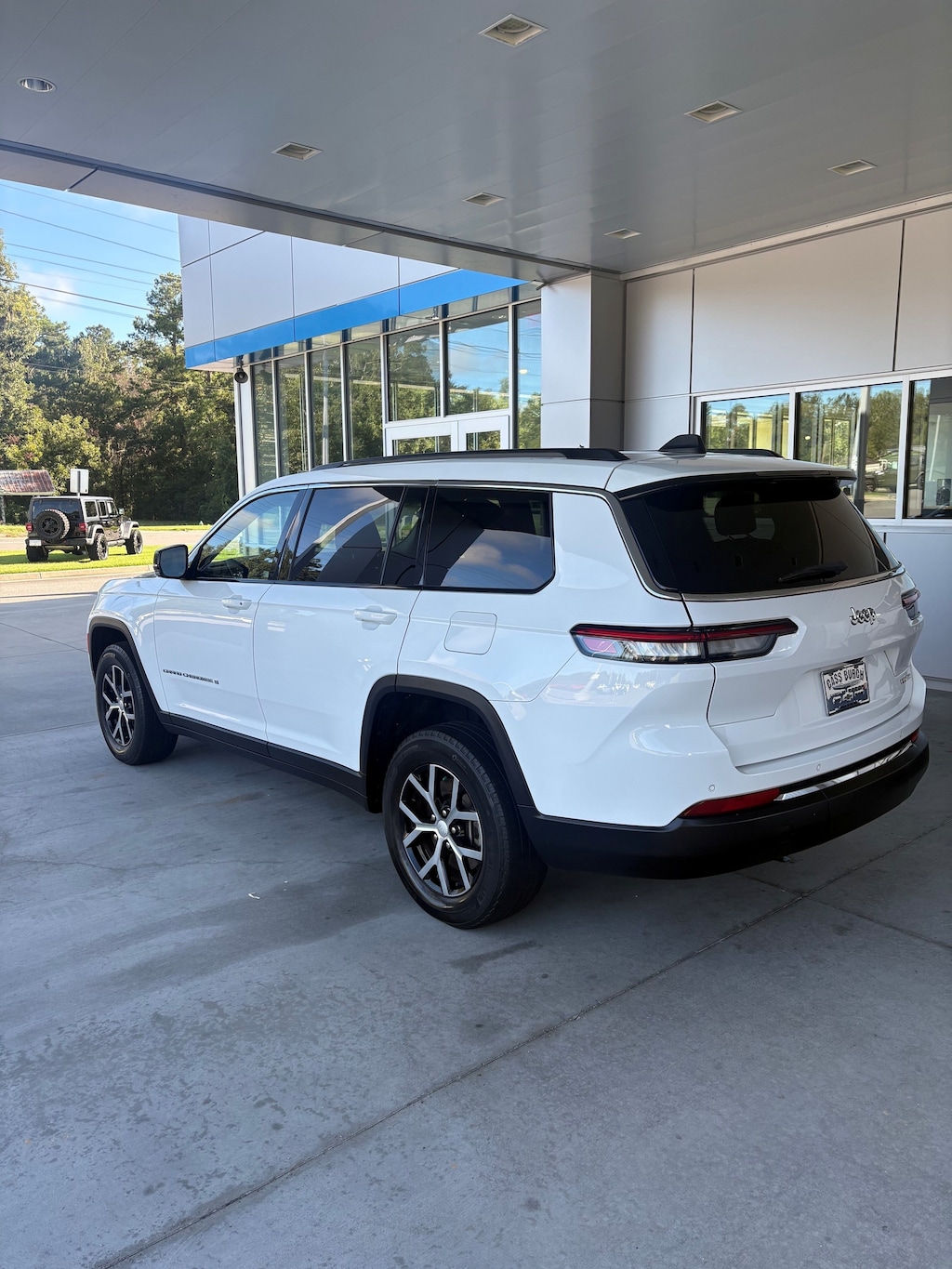Used 2023 Jeep Grand Cherokee L Limited