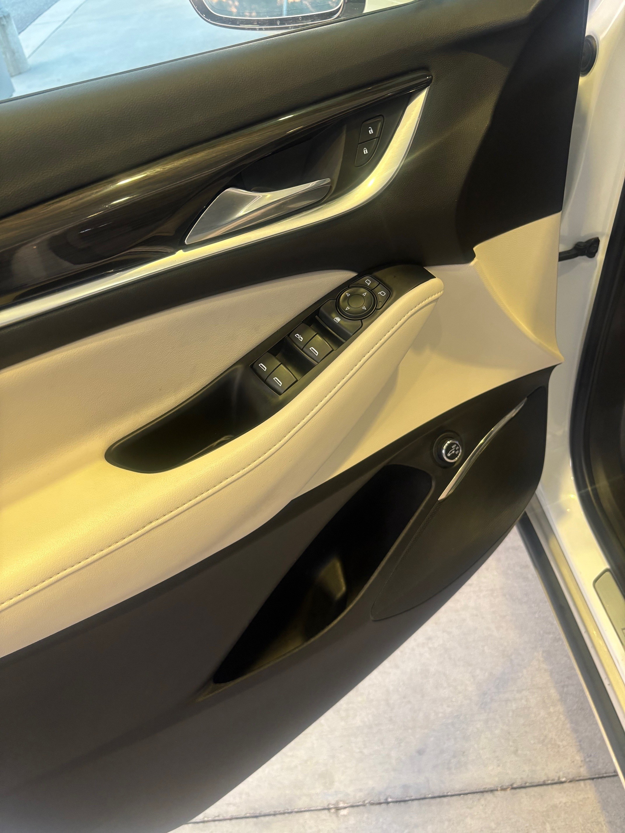 2023 Buick Enclave Essence - Photo 10