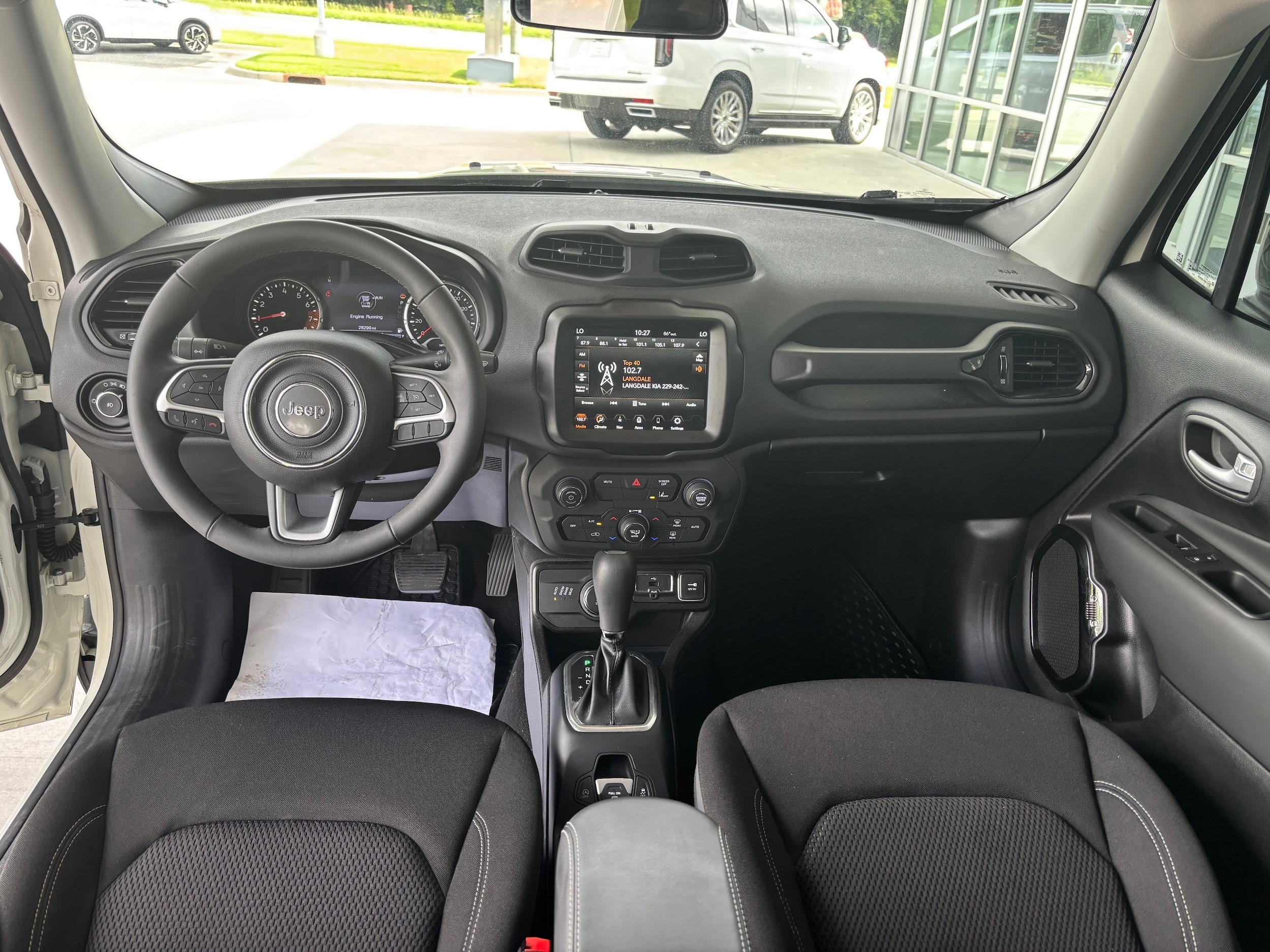 2023 Jeep Renegade Altitude - Photo 11