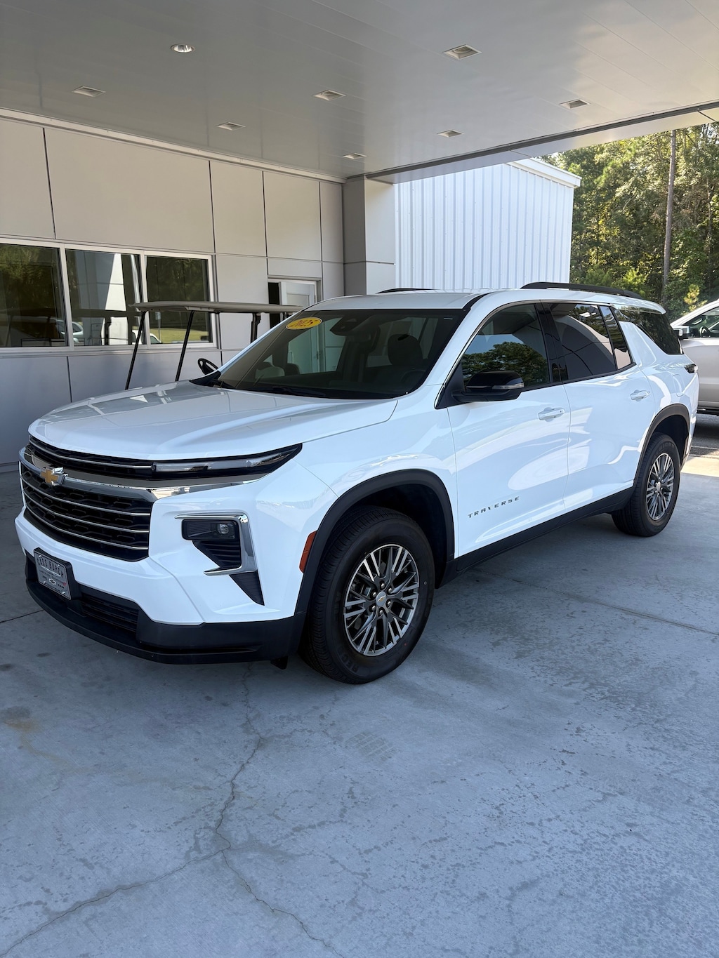 Used 2025 Chevrolet Traverse LT SUV