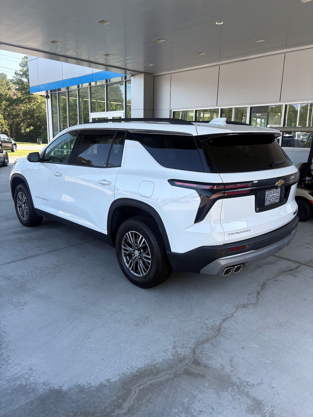 Used 2025 Chevrolet Traverse LT SUV
