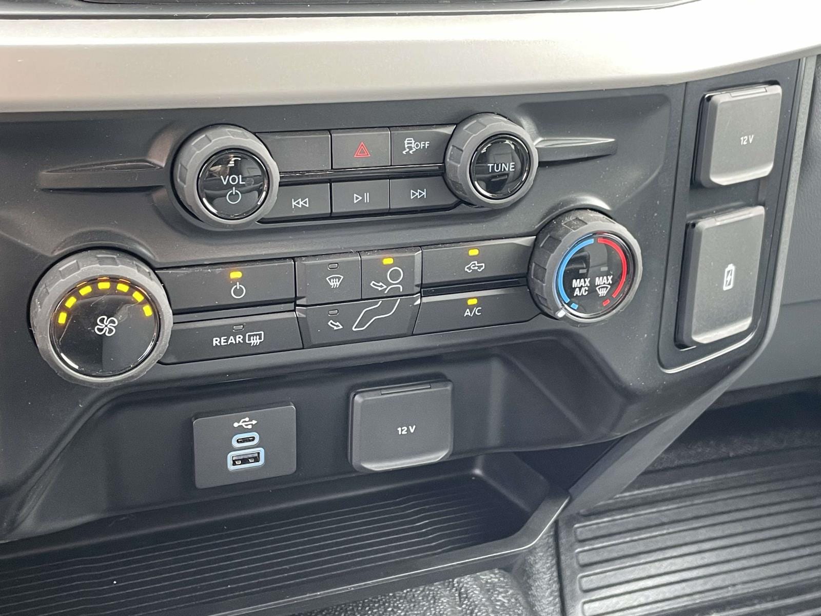 2026 Ford F-350 Super Duty Chassis Cab XL - Photo 7