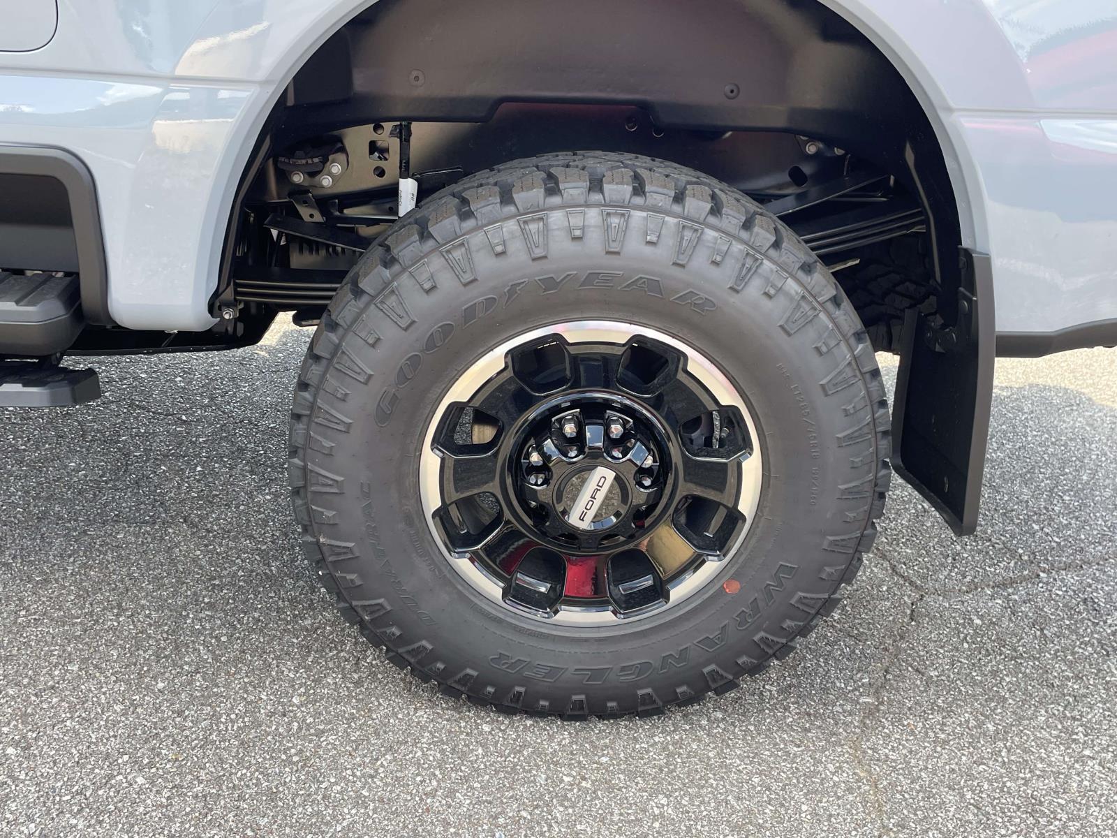 New 2026 Ford F-250SD Platinum Truck