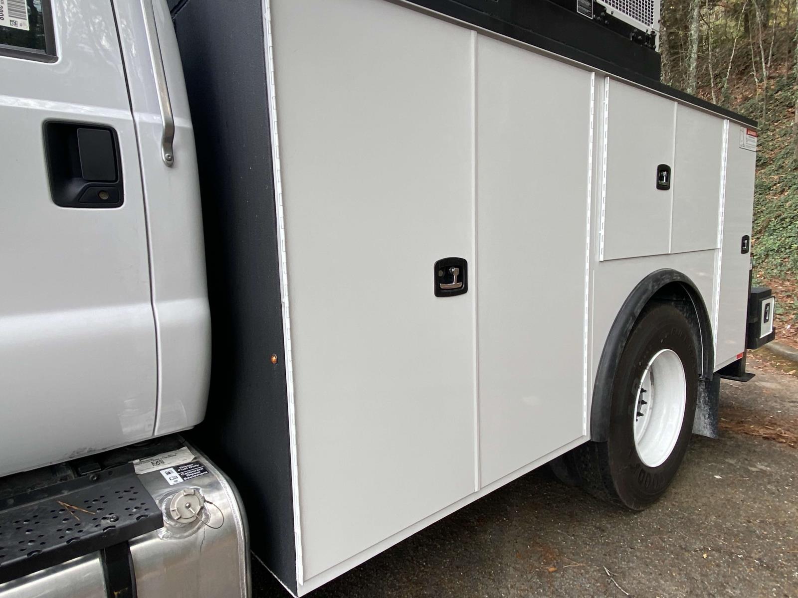 2024 Ford F-750 Commercial - Photo 12