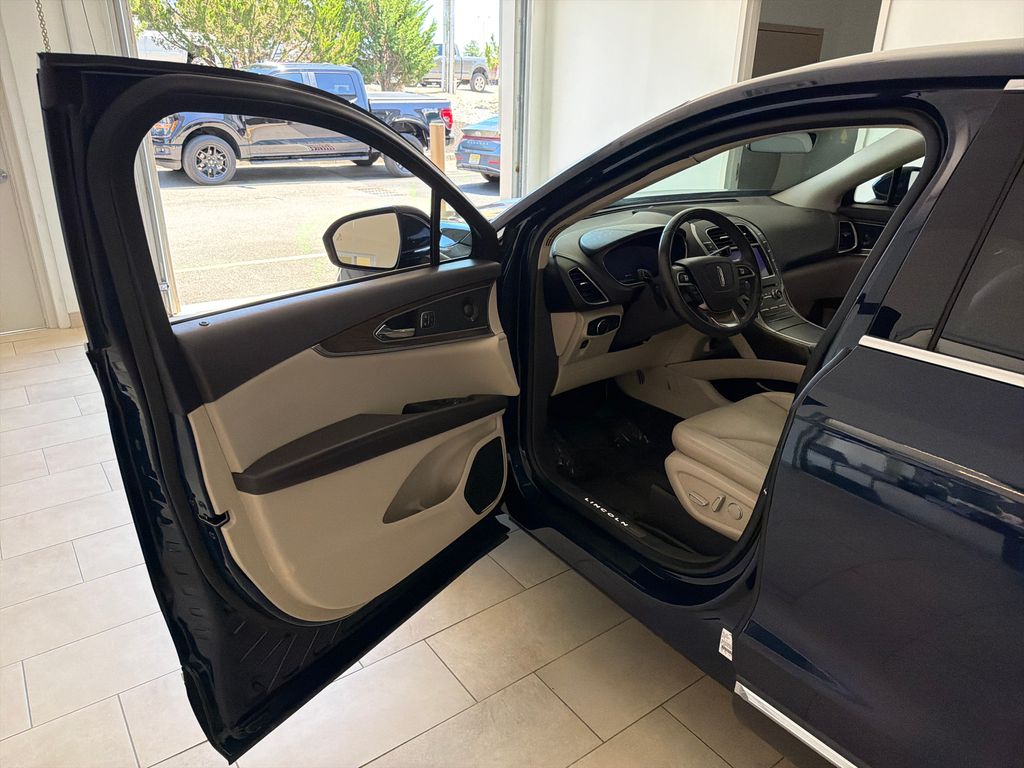 2019 Lincoln Nautilus Reserve - Photo 10