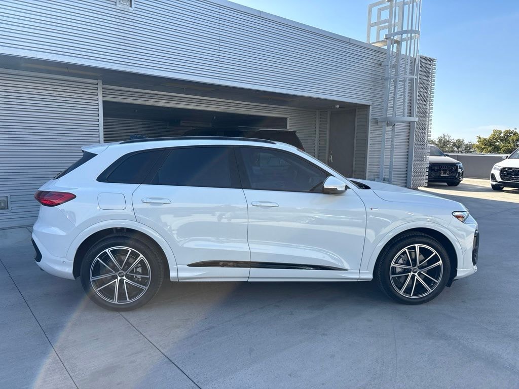 New 2026 Audi Q5 2.0T Prestige SUV