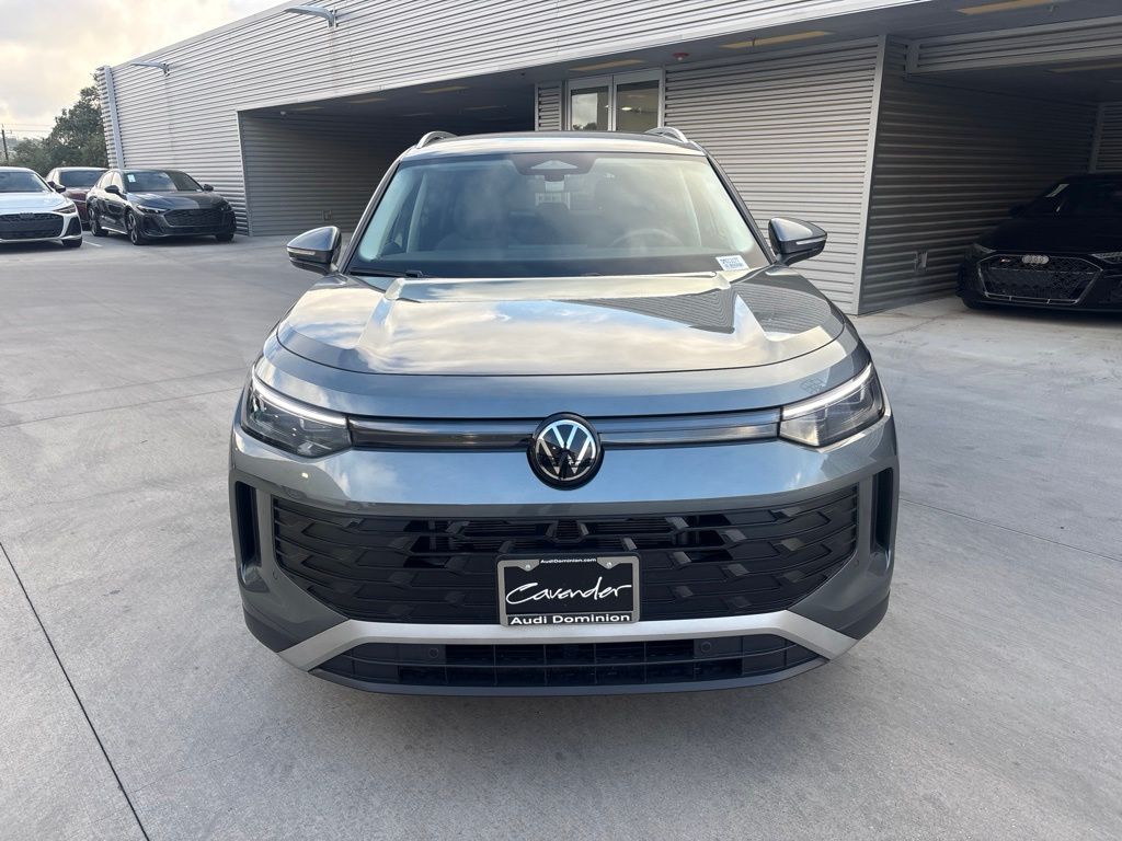 Used 2025 Volkswagen Tiguan 2.0T SE SUV