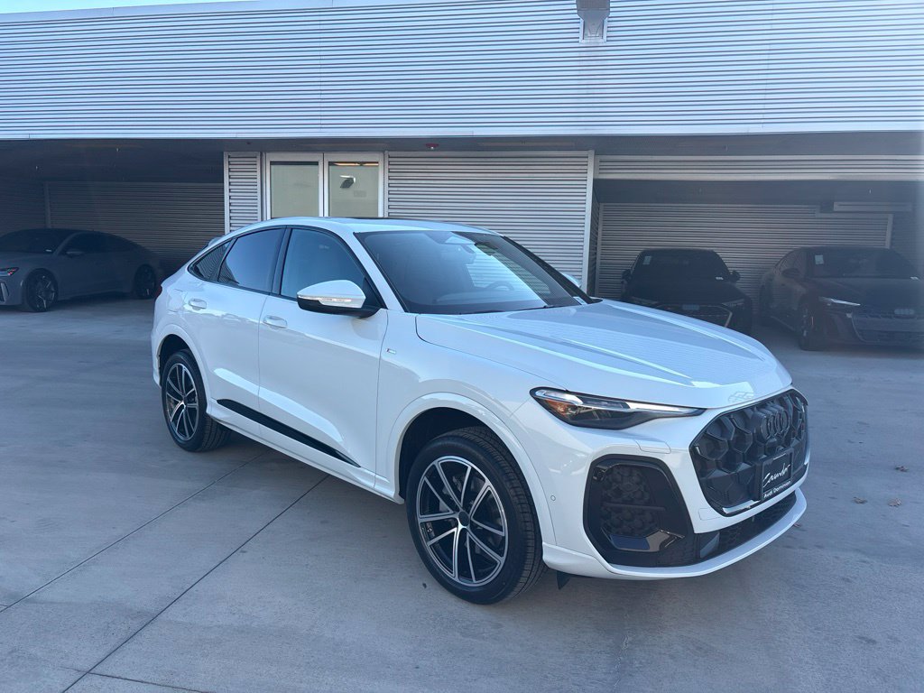 New 2026 Audi Q5 2.0T Premium Plus SUV