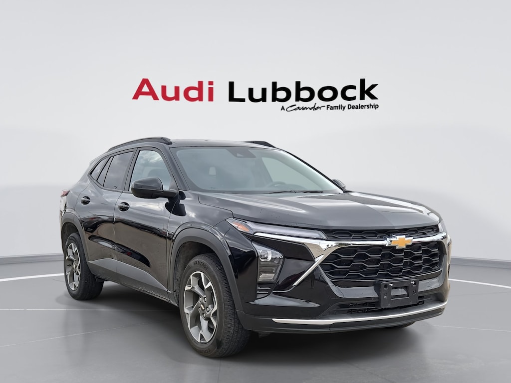 Used 2025 Chevrolet Trax LT SUV
