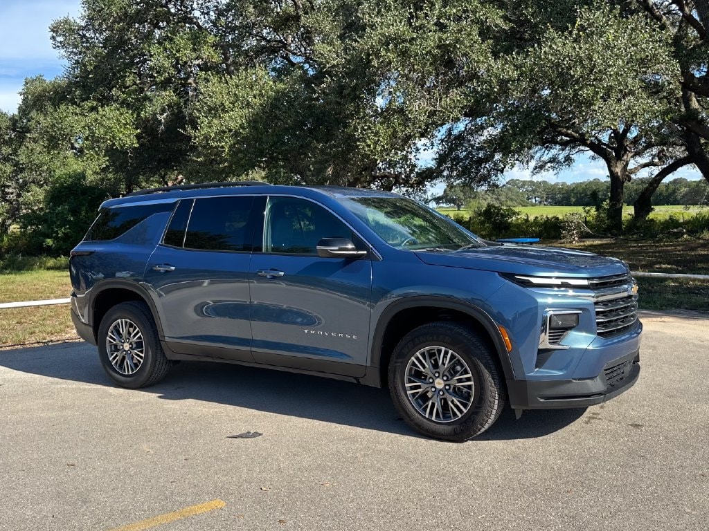 Used 2026 Chevrolet Traverse LT SUV