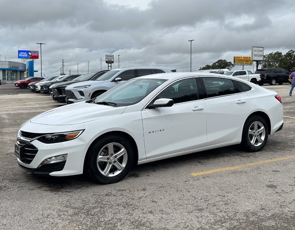 Used 2024 Chevrolet Malibu LT Sedan