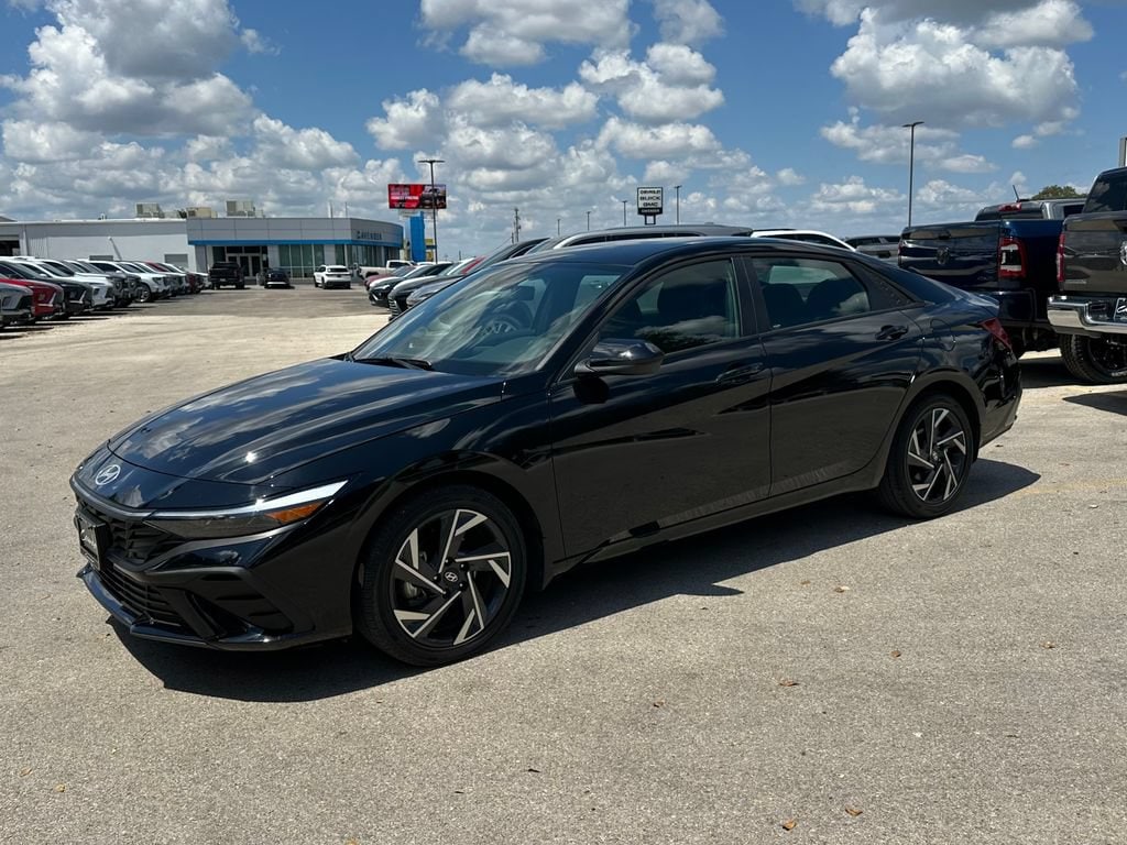2025 Hyundai Elantra Blue
