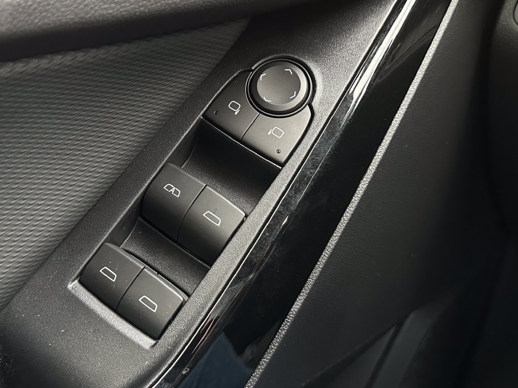 2027 Chevrolet Equinox LT - Photo 24