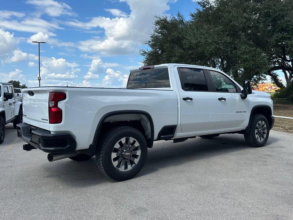 2026 Chevrolet Silverado 2500 HD Custom - Photo 5