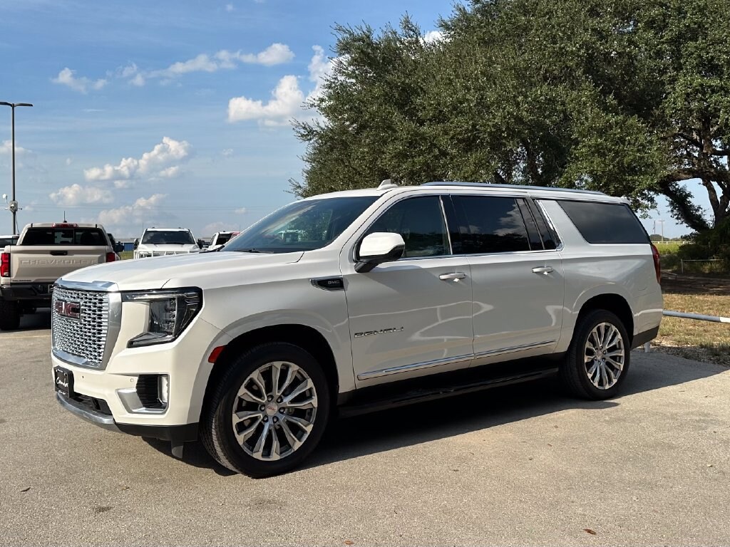 Used 2022 GMC Yukon XL Denali SUV