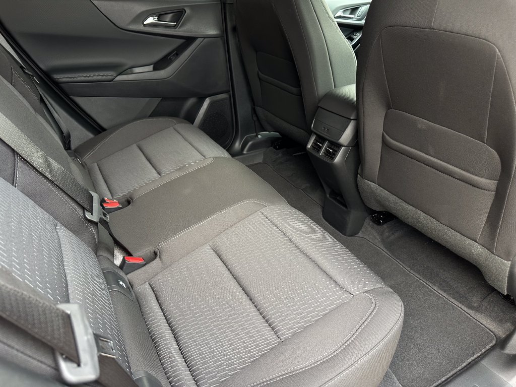 2027 Chevrolet Equinox LT - Photo 11