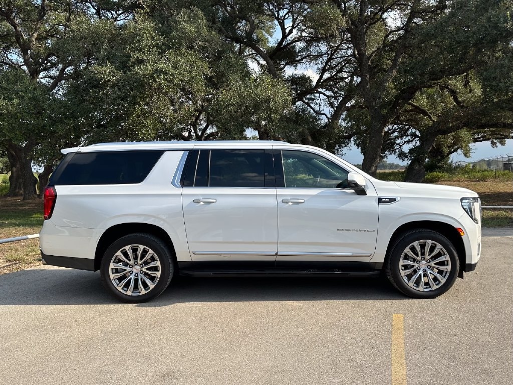 Used 2022 GMC Yukon XL Denali SUV