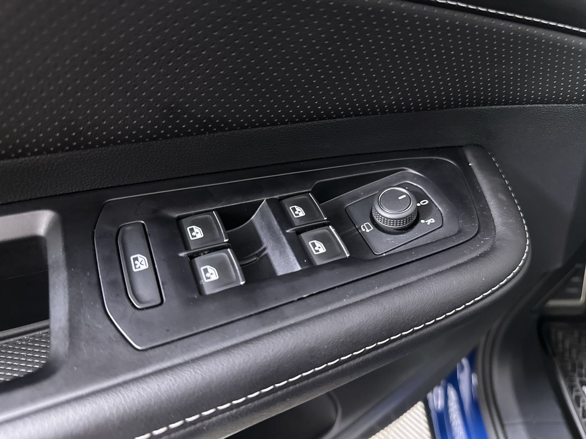 2026 Volkswagen Atlas Cross Sport SEL Premium R-LINE - Photo 24