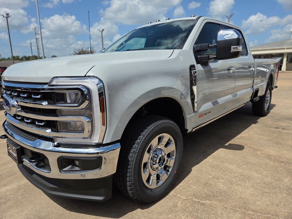 New 2026 Ford F-350SD Lariat Truck Crew Cab