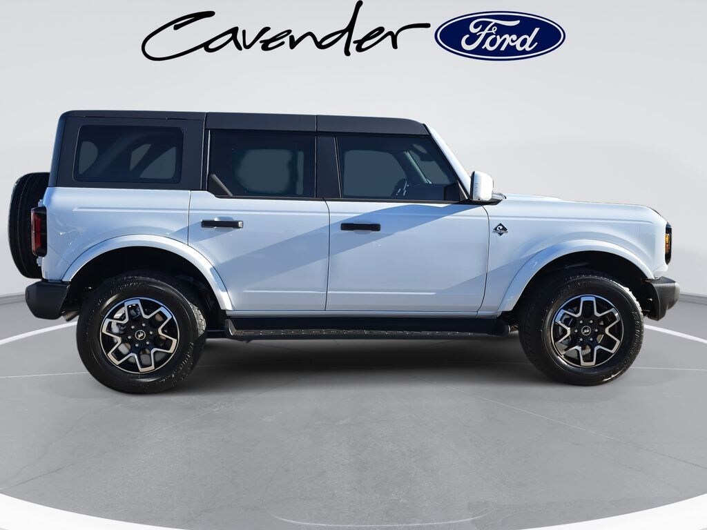 New 2026 Ford Bronco Outer Banks SUV