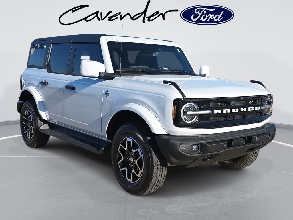 New 2026 Ford Bronco Outer Banks SUV