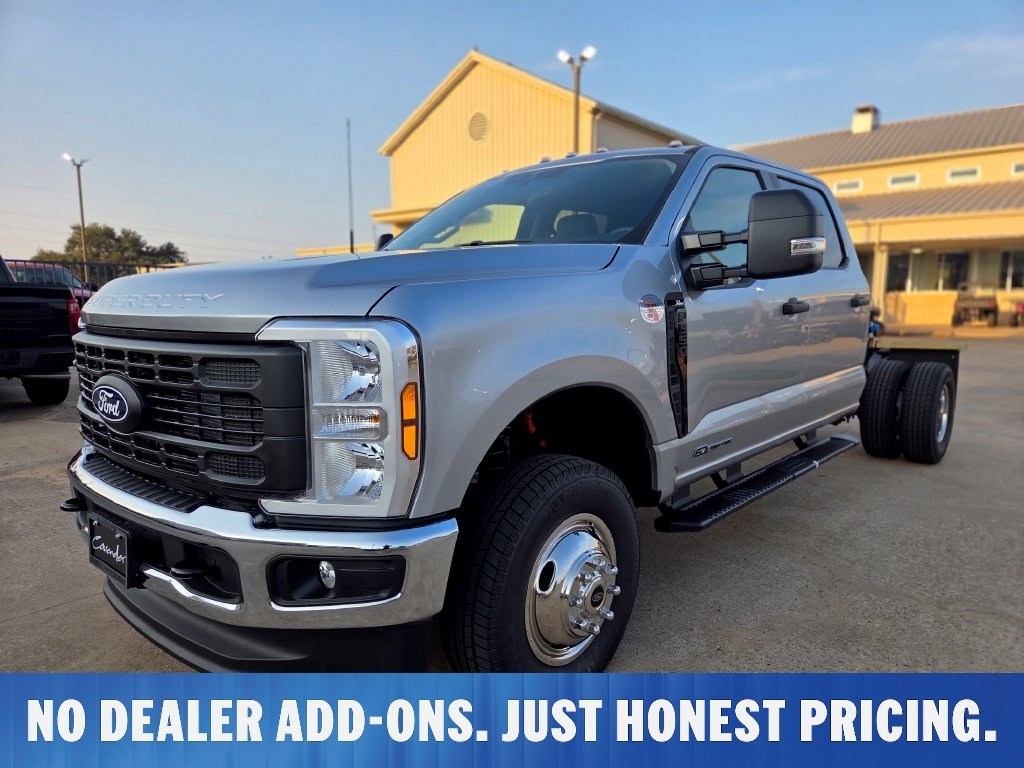 2027 Ford F-350 Super Duty Chassis Cab XL