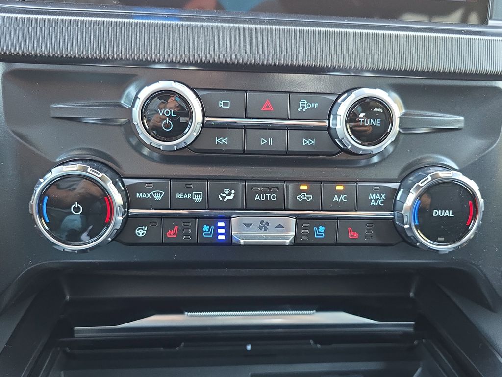 2026 Ford F-250 Super Duty Platinum - Photo 22