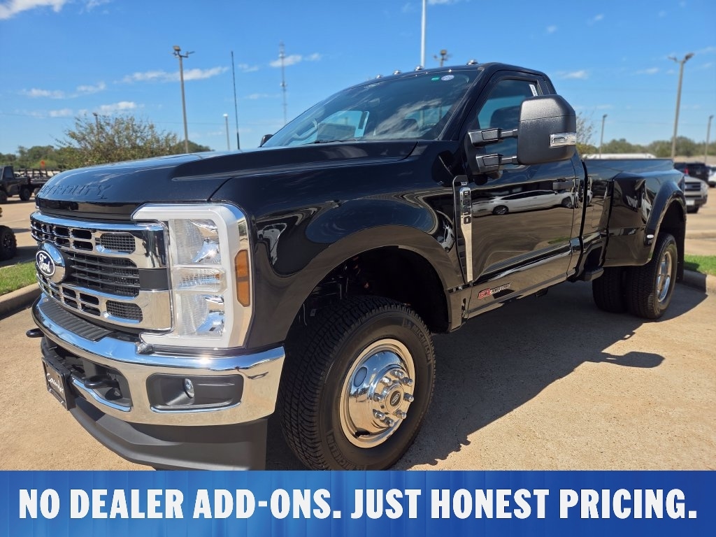 2027 Ford F-350 Super Duty XLT