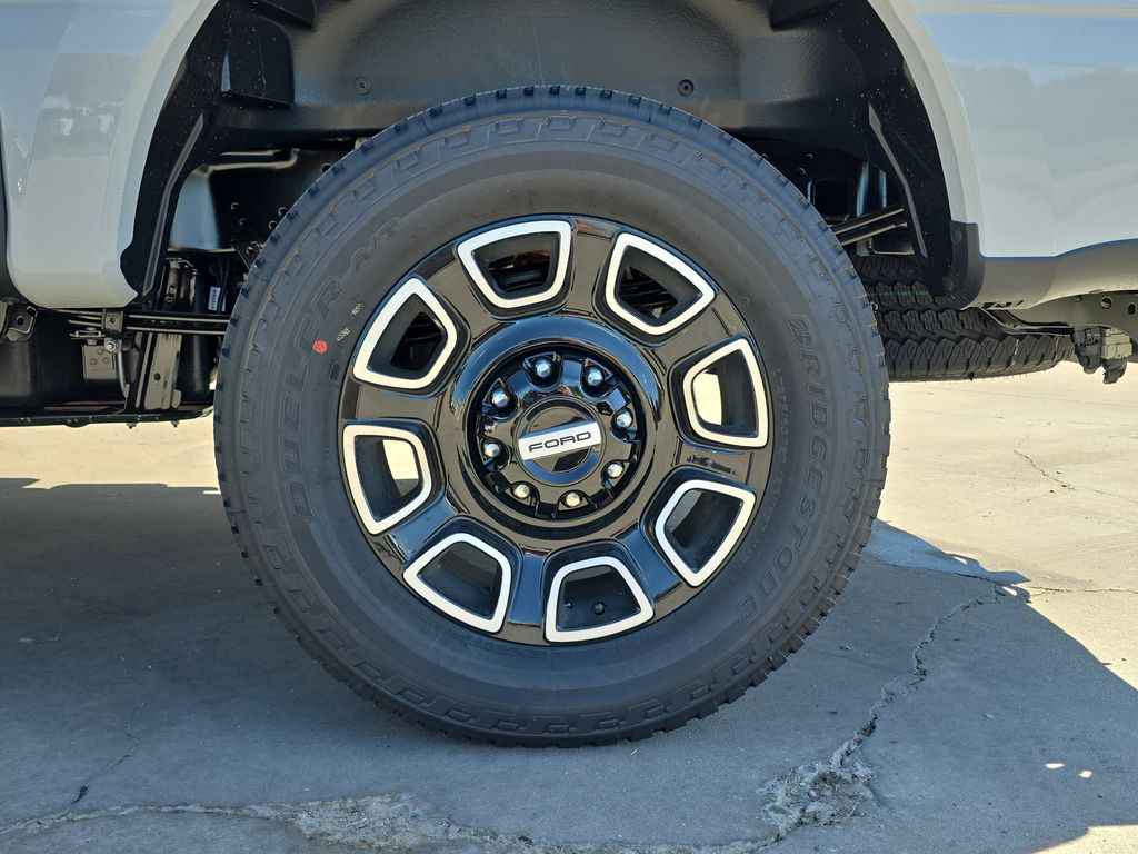 2026 Ford F-250 Super Duty Platinum - Photo 29