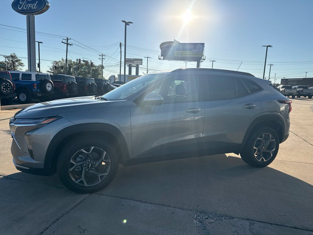 Used 2026 Chevrolet Trax LT SUV